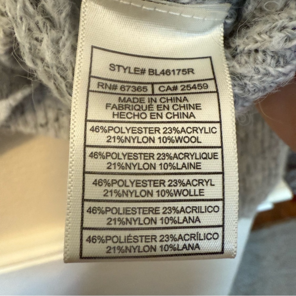 Gray Textured Knit Sweater. medium BB DAKOTA STEVE MADDEN - Picture 6 of 12